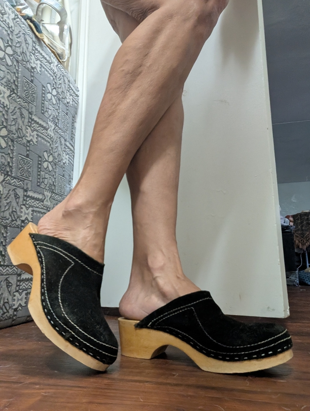 BANANA REPUBLIC Black Suede Swedish Clogs Mules Wood Heel Size 8.5